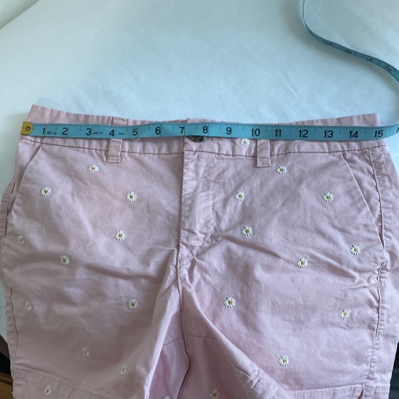 OLD NAVY EVERY DAY SHORTS Pink Embroidered Sunflowers Short Sz 10 - Picture 9 of 12